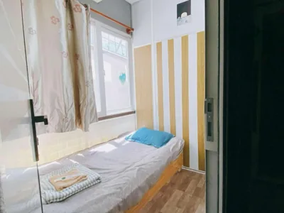Chambre simple avec salle de bains privée extérieure — Happy Chubby Homestay